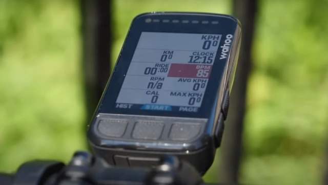 ¿Qué equipo se necesita para practicar ciclismo de montaña? 8 Smartwatch vs. ciclocomputador-041