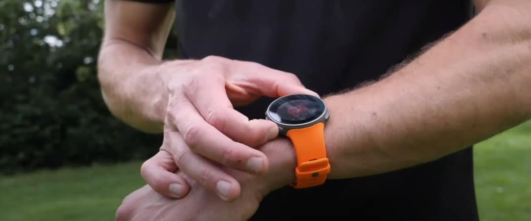 Smartwatch con ritmo cardíaco-061